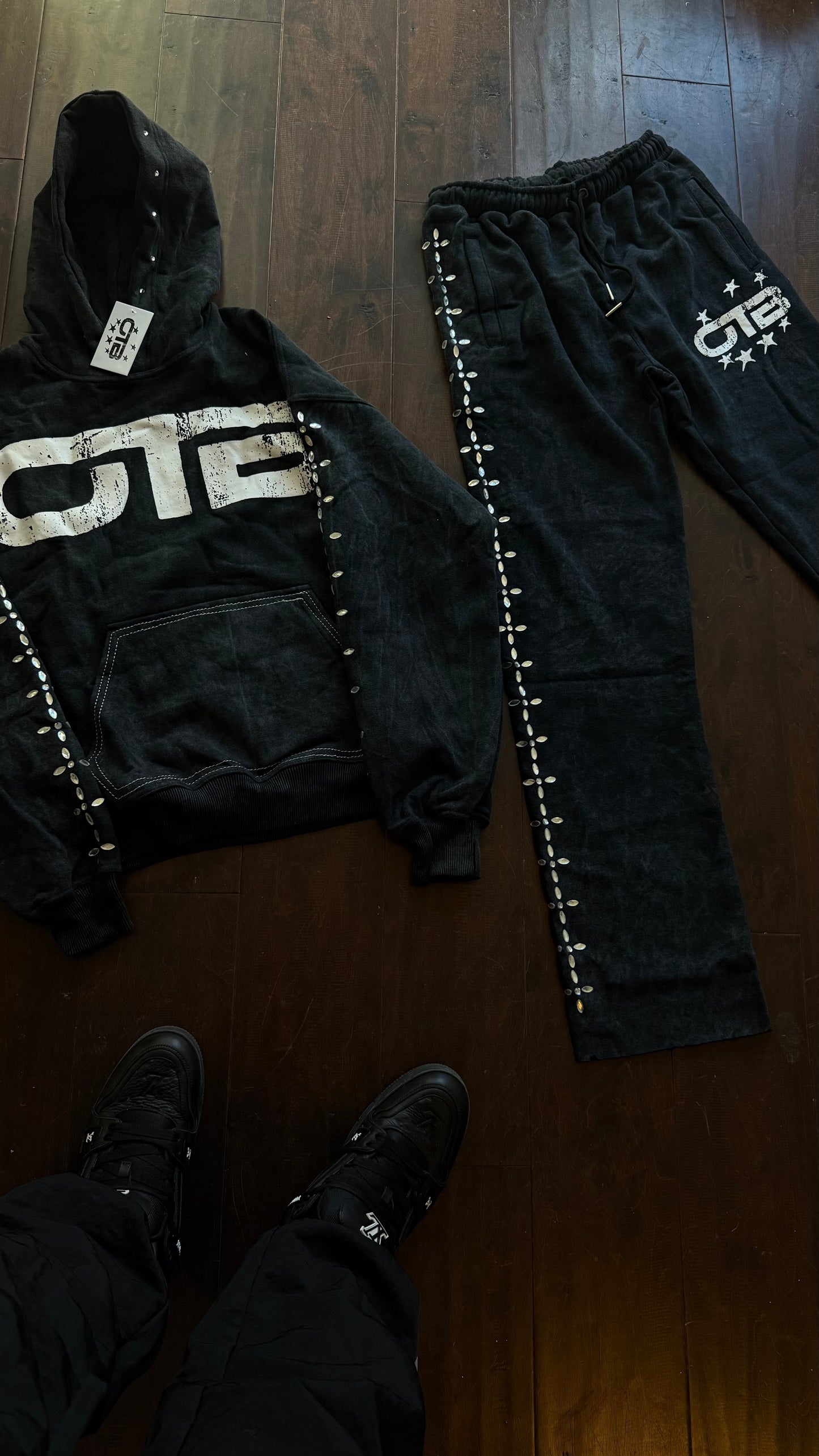 COLLECTION 001 AVAILABLE